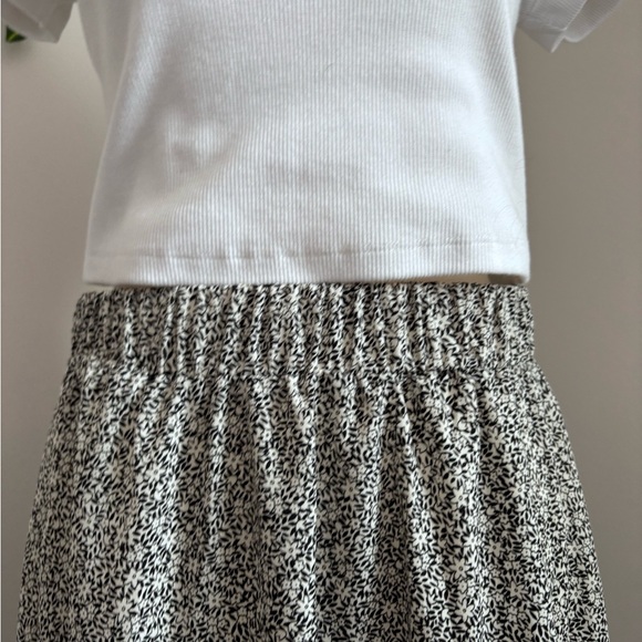 Floral Black and White Flowy Midi Skirt Dazy Size L - Picture 2 of 6